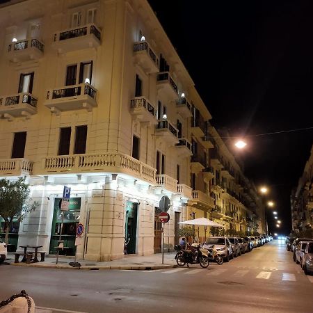 Appartamento Con Cortile A 30 Mt. Dal Mare Bari Exterior photo
